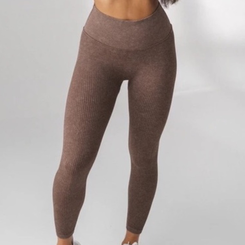 Balance Athletica Channel Pant - Smoky Quartz - Size S